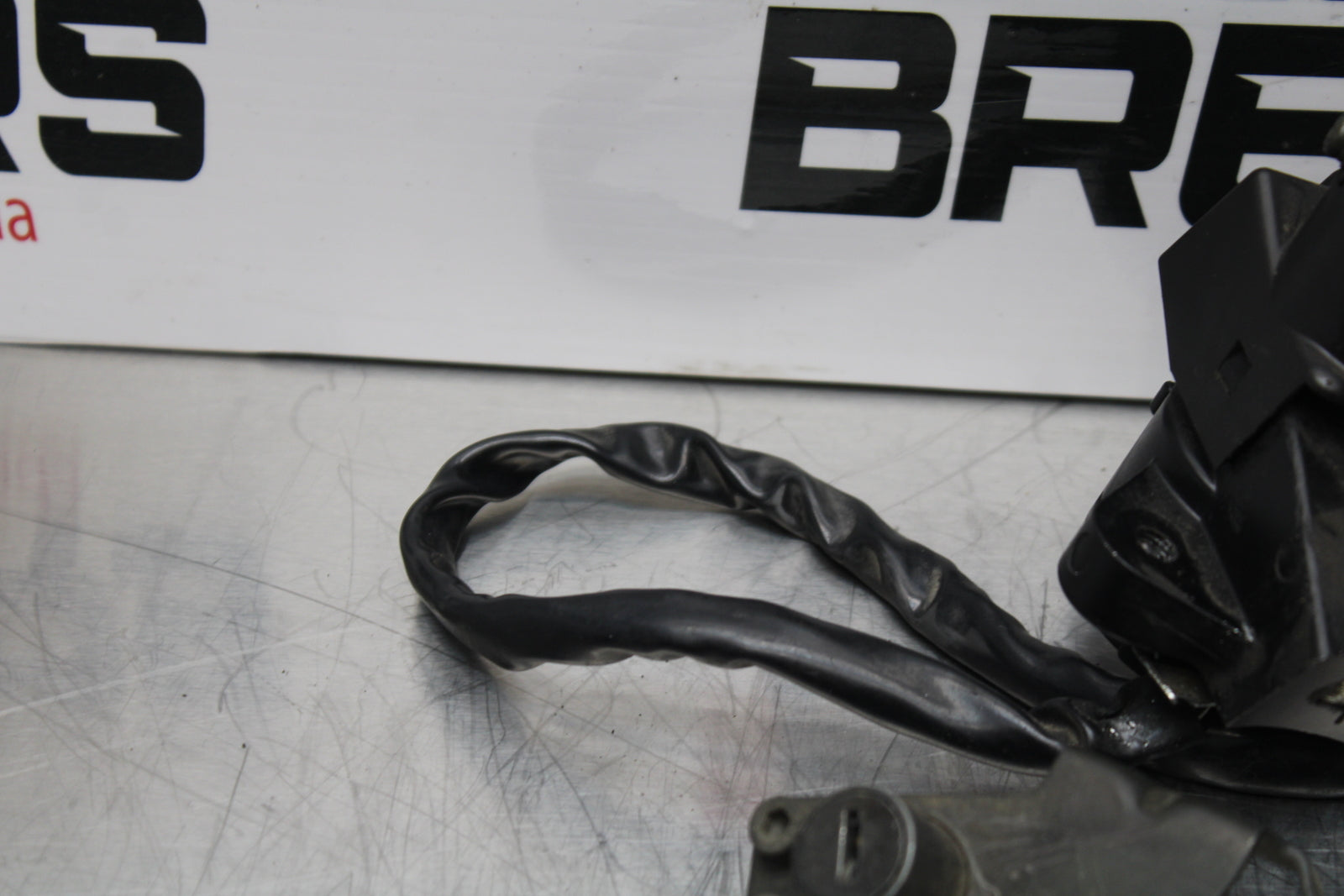 04-05 KAWASAKI NINJA ZX10R IGNITION LOCK KEY SET W/ GAS CAP AND SEAT LOCK BB163