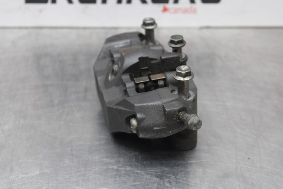 06-07 SUZUKI GSXR 600 RIGHT LEFT FRONT BRAKE CALIPER SET PAIR CALIPERS BB820