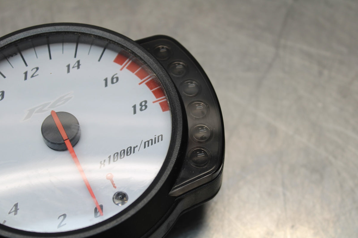 05 YAMAHA YZF R6 SPEEDO GAUGES DISPLAY CLUSTER SPEEDOMETER TACHOMETER BB814