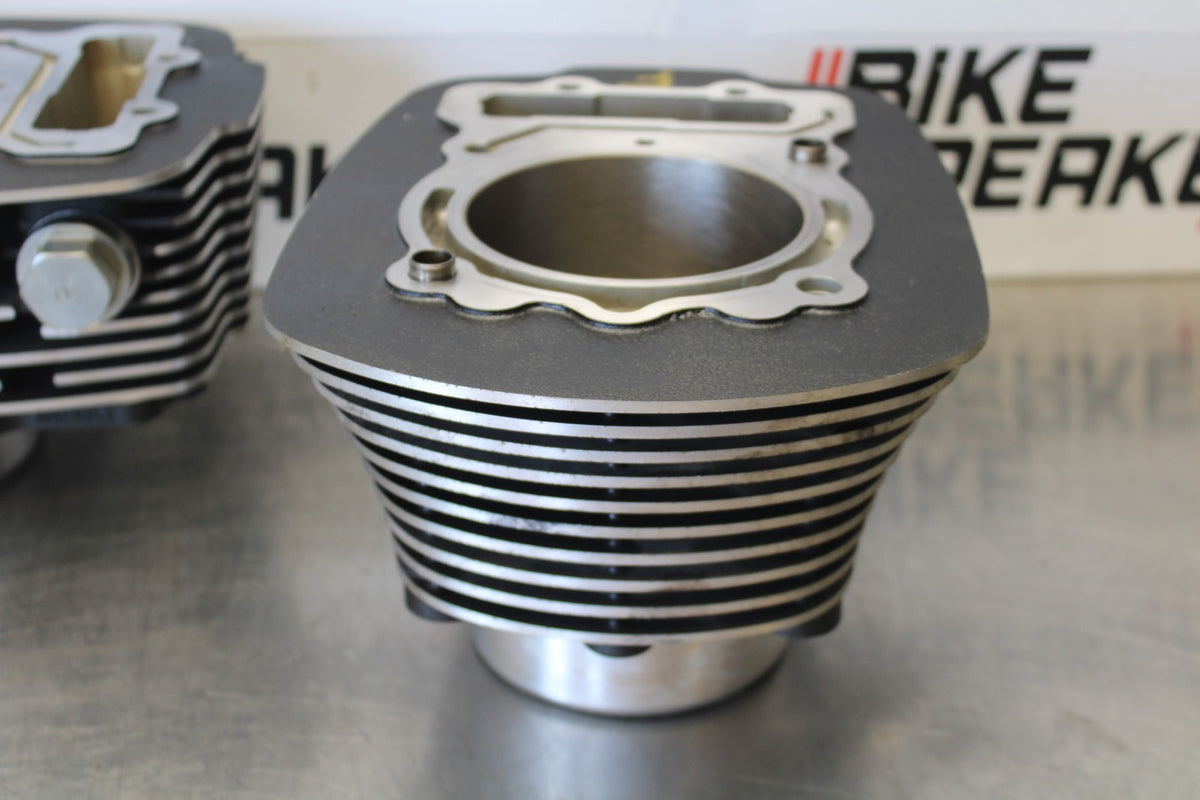 03-17 VICTORY VEGAS ENGINE TOP END CYLINDER SET BB874