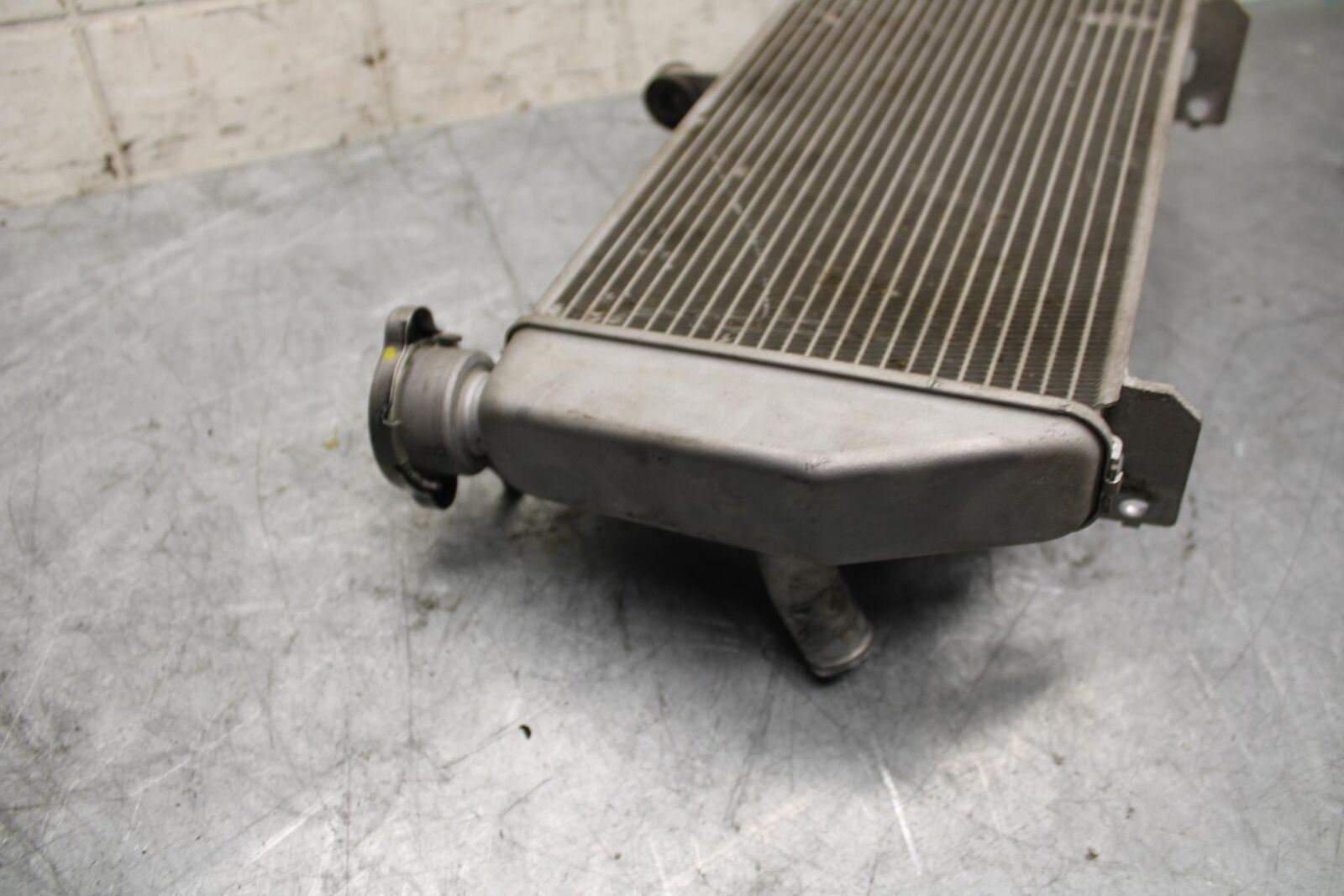 2015 Yamaha YZF R3 ENGINE RADIATOR MOTOR COOLER COOLING RADIATER BB526