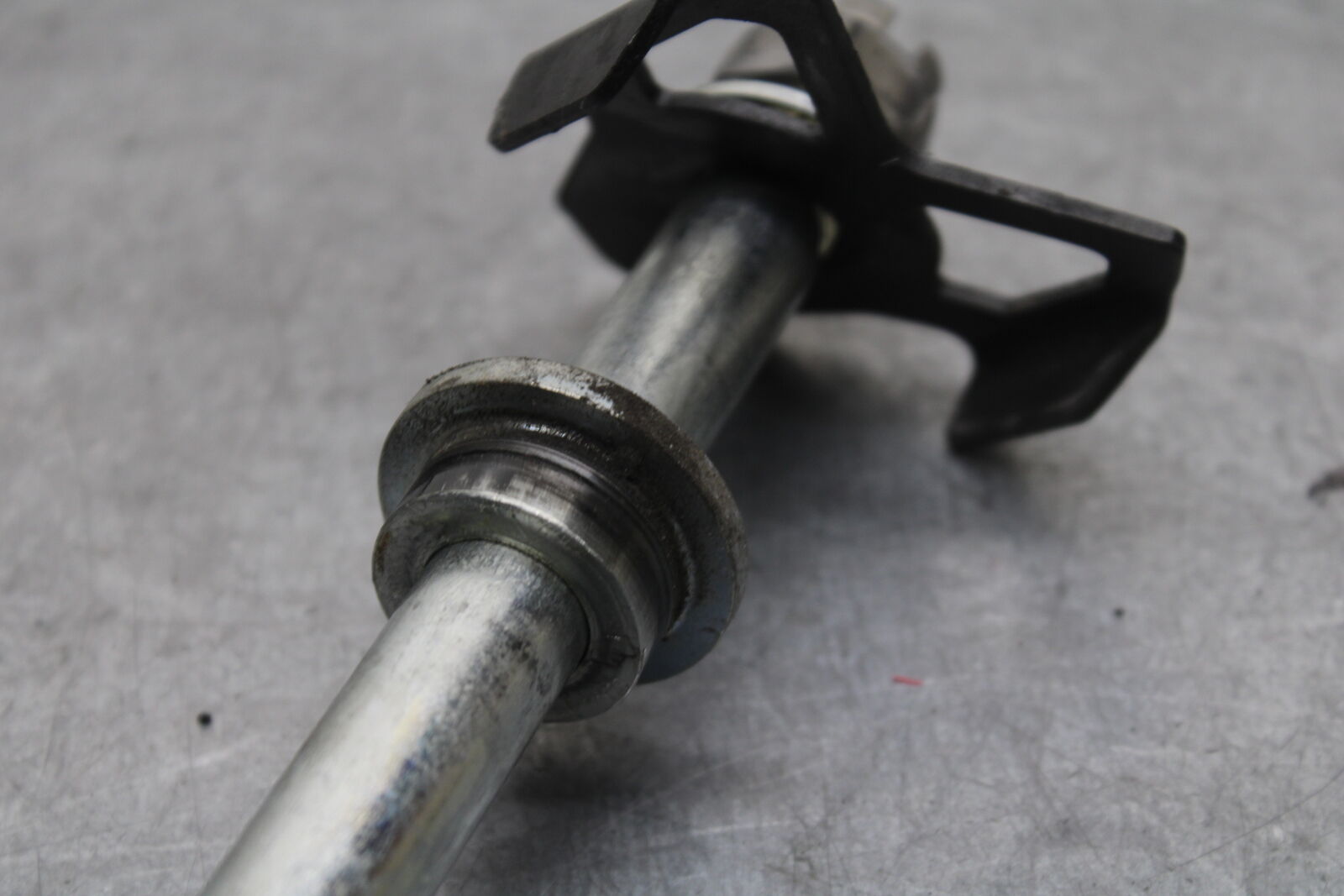 18-23 KAWASAKI NINJA 400 REAR AXLE BACK WHEEL RIM PIVOT BOLT AXEL BB660