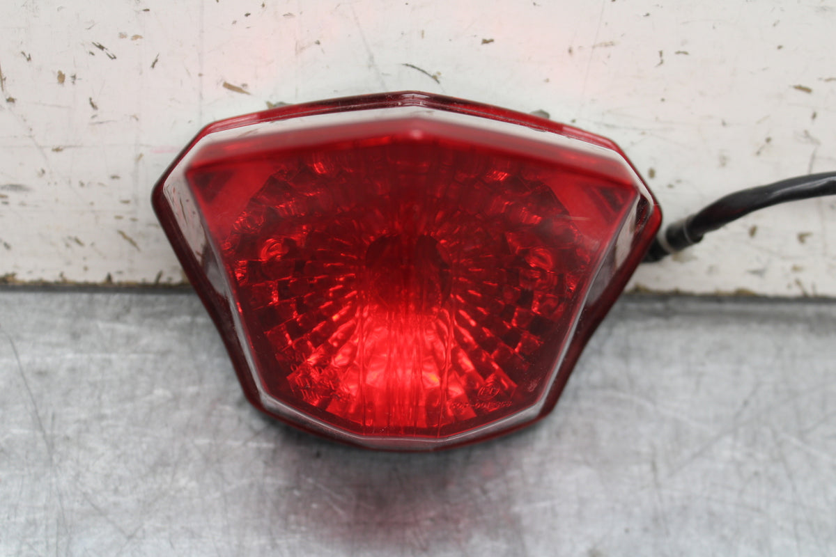 09-15 YAMAHA FZ6R REAR TAIL TAILLIGHT BACK BRAKE LIGHT BB719