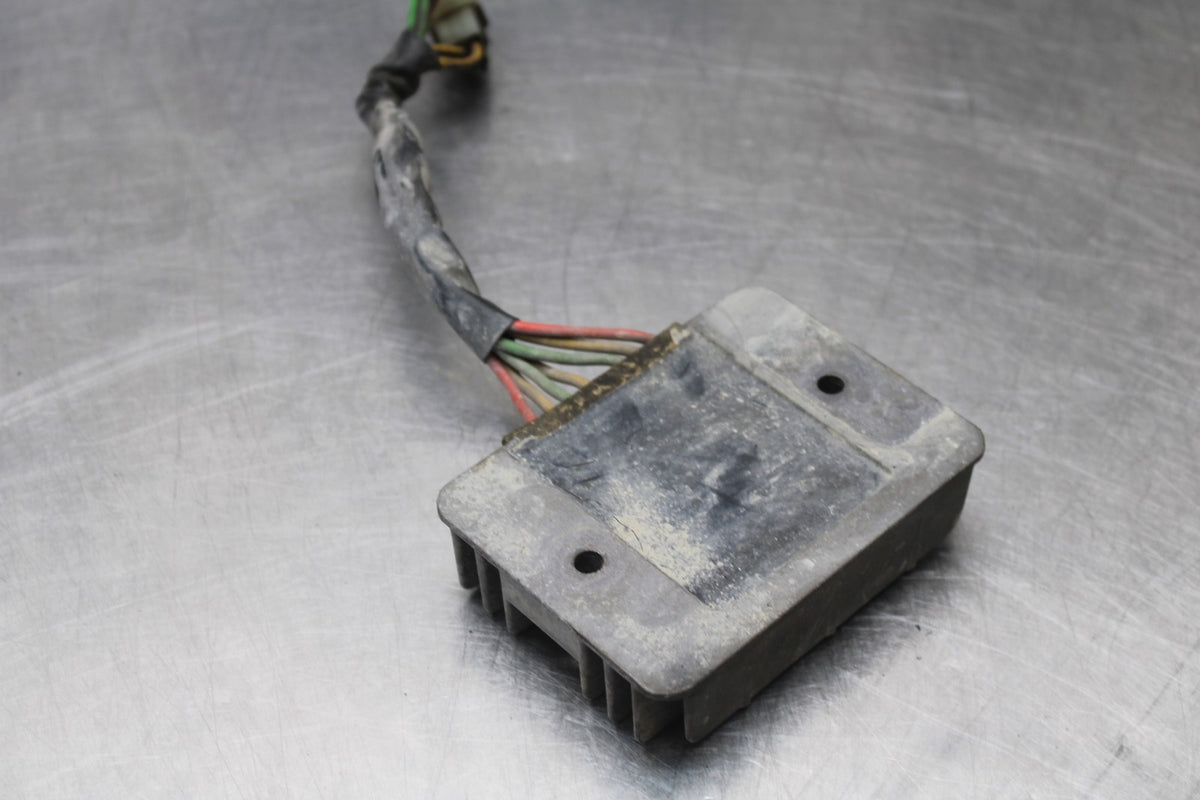 05 DUCATI SUPERSPORT 800 RECTIFIER VOLTAGE REGULATOR BB913