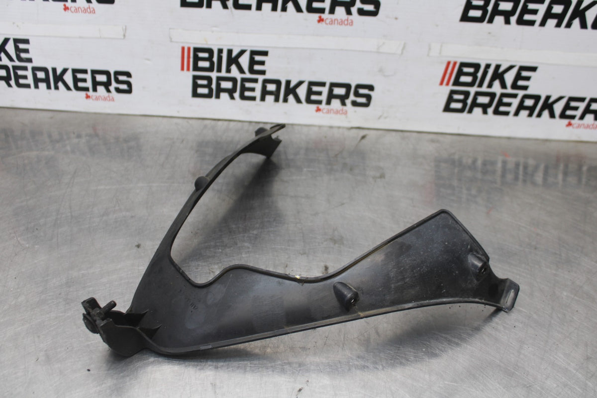 00-01 HONDA CBR929RR FRONT LOWER INNER EXHAUST V FAIRING COWL GUARD BB925