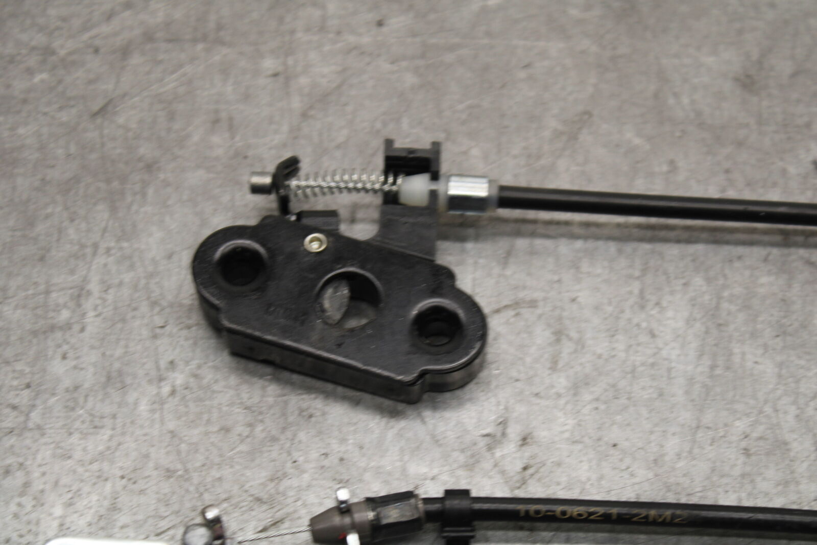 18-23 KAWASAKI NINJA 400 REAR & FRONT SEAT LATCH LOCK ASSEMBLY BB660