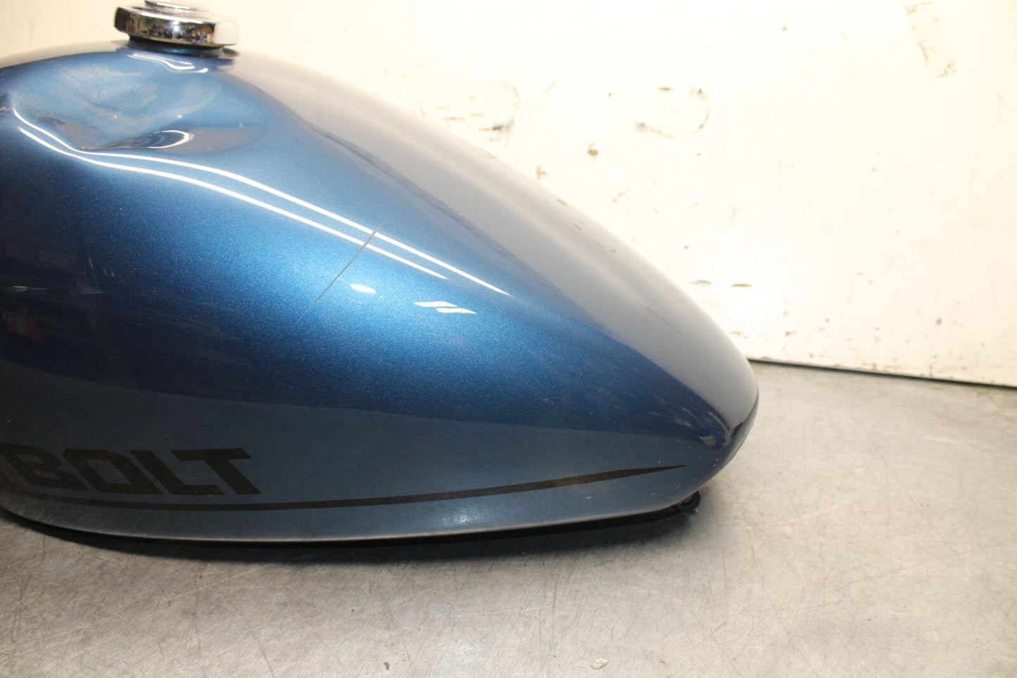 17-24 YAMAHA BOLT XVS950 GAS TANK FUEL PETROL RESERVOIR BB729