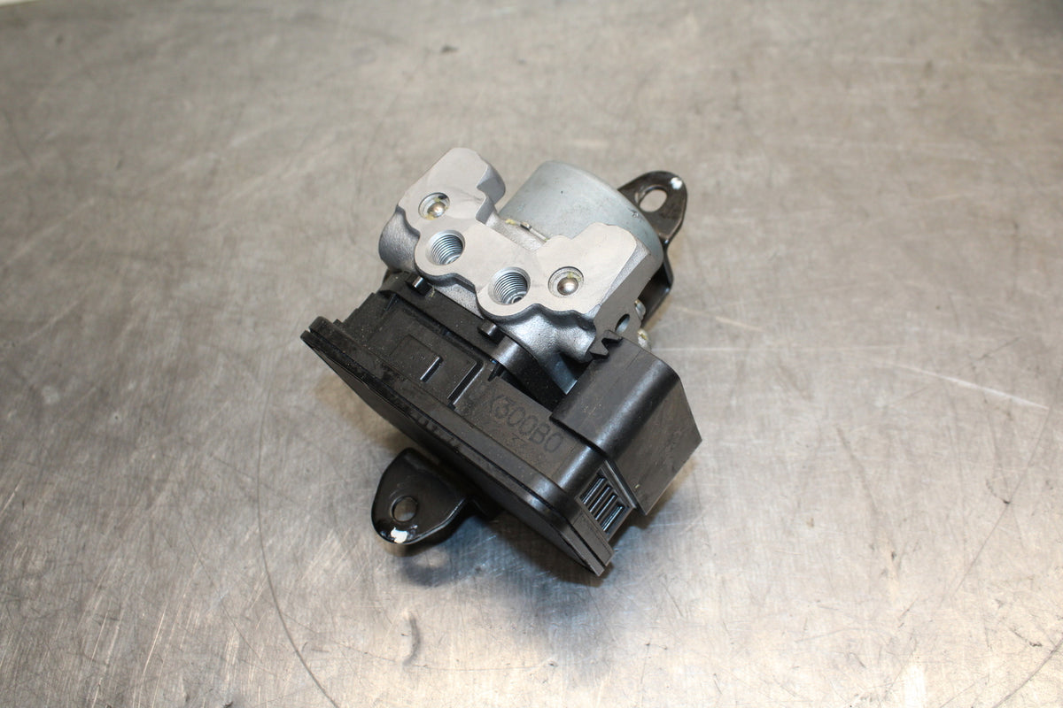 13-17 KAWASAKI NINJA 300 ABS PUMP UNIT MODULE BB128