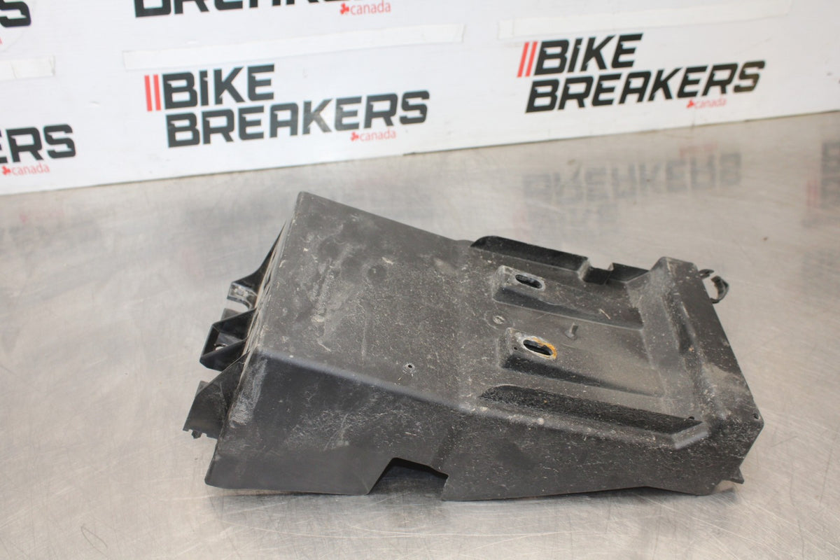 24-25 KAWASAKI NINJA 500 ABS REAR BACK TAIL UNDERTAIL BATTERY TRAY PLASTIC BB899