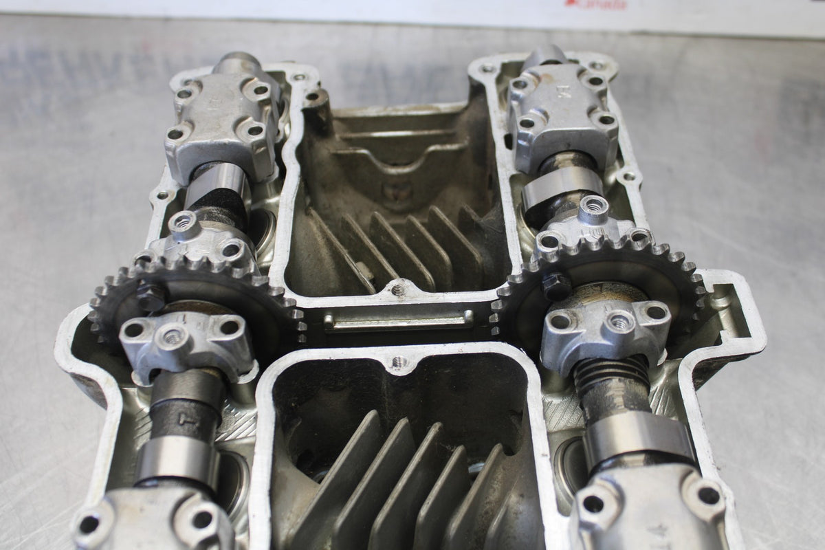 81 YAMAHA MAXIM 550 XJ550 ENGINE TOP END CYLINDER HEAD BB866