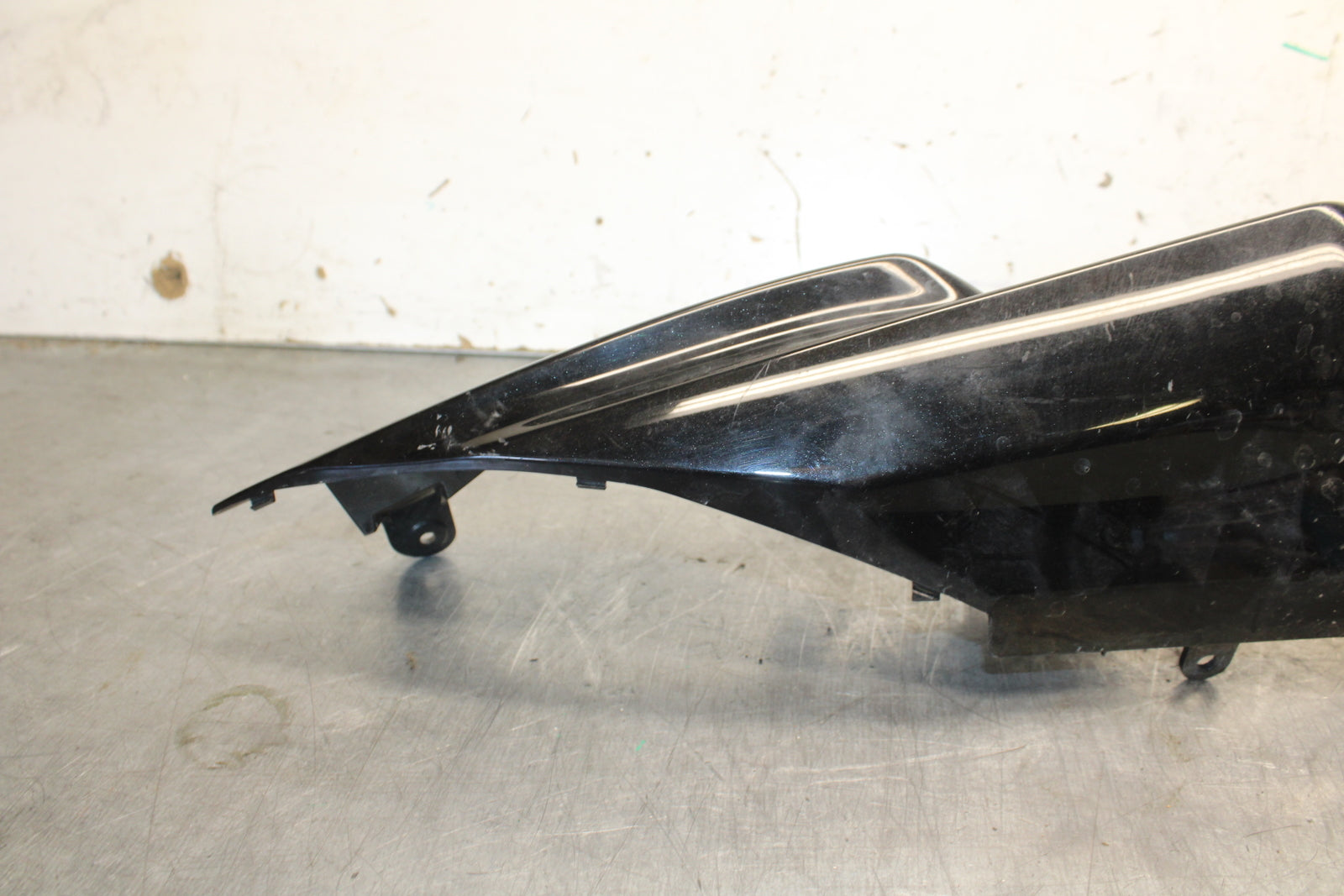09-12 KAWASAKI NINJA ZX6R RIGHT REAR BACK TAIL FAIRING COWL SHROUD BB698