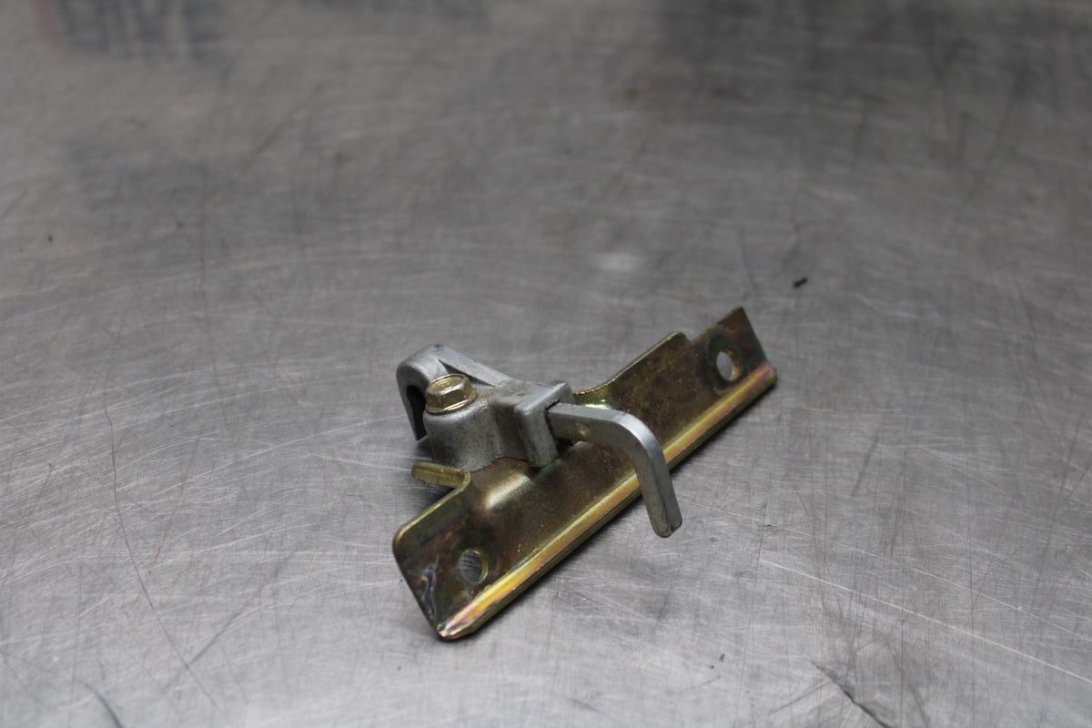 84 HONDA INTERCEPTOR 1000 VF1000F REAR SEAT LATCH LOCK ASSEMBLY BB878