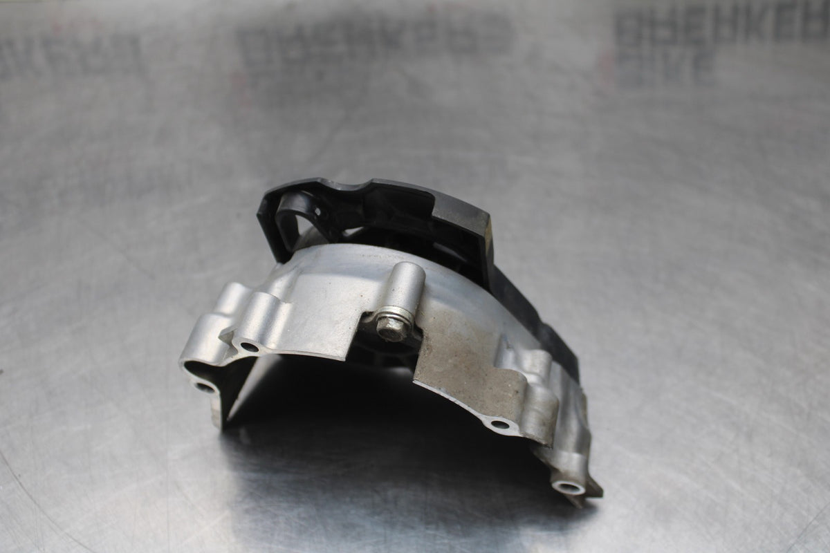 22 KAWASAKI NINJA 1000SX ENGINE SPROCKET COVER BB780