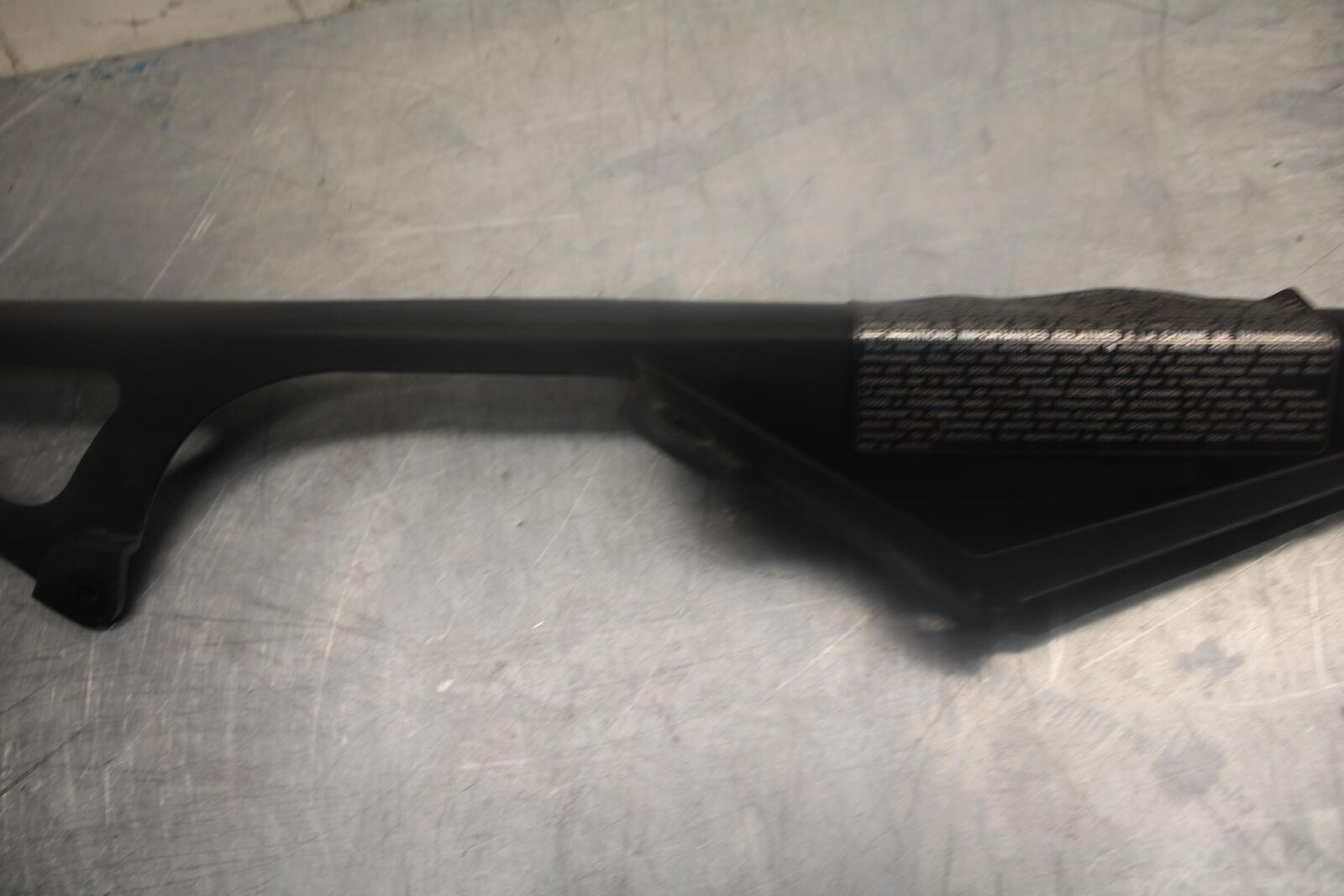 07-08 KAWASAKI NINJA ZX6R REAR BACK DRIVE CHAIN GUARD COVER  36014-0020 BB456