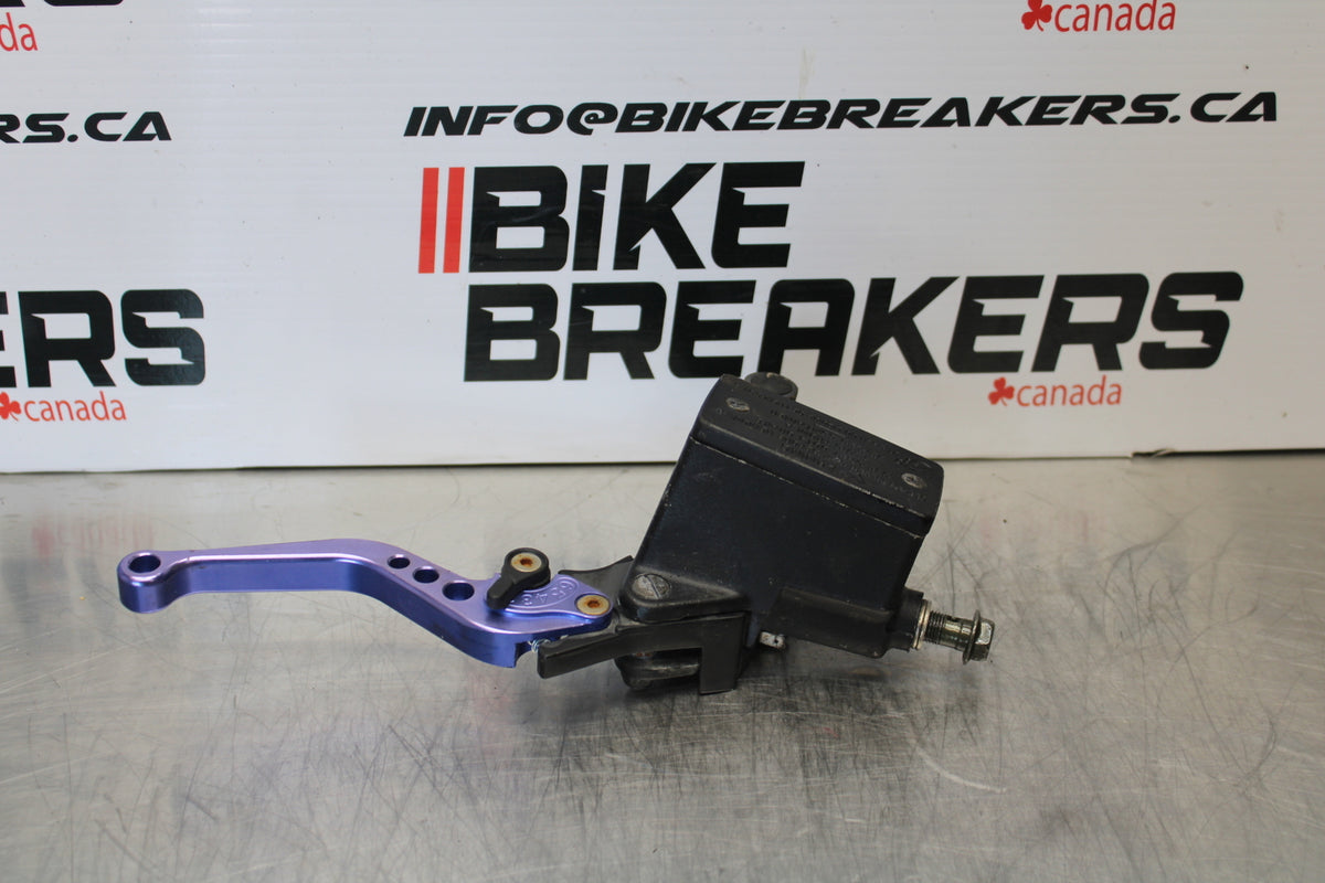 04-09 SUZUKI GS500F FRONT BRAKE MASTER CYLINDER w/ LEVER BB165