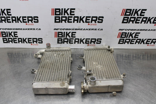 98-05 HONDA SUPER HAWK 1000 VTR1000F ENGINE RADIATOR MOTOR COOLER COOLING BB821