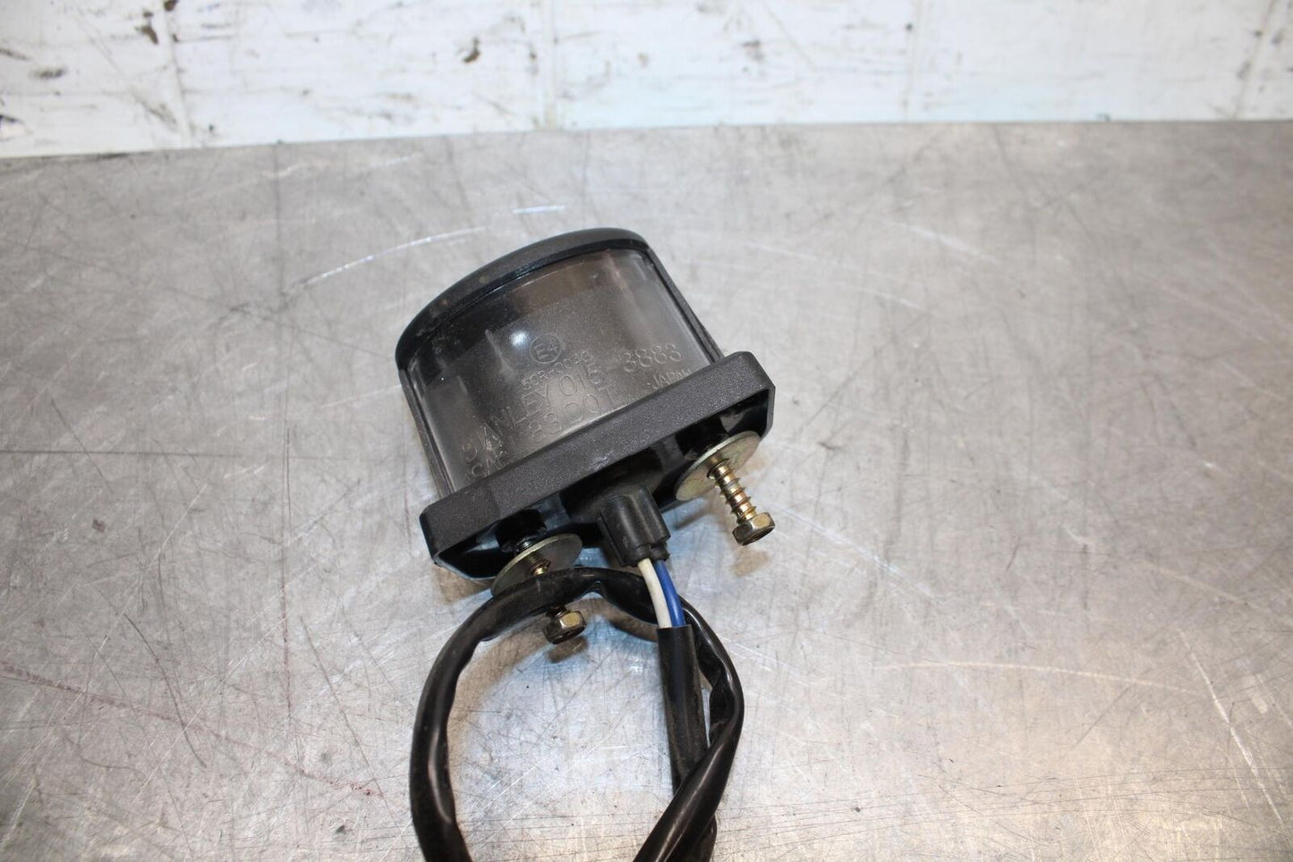 03-06 KAWASAKI Z1000 LICENSE PLATE LIGHT BB487