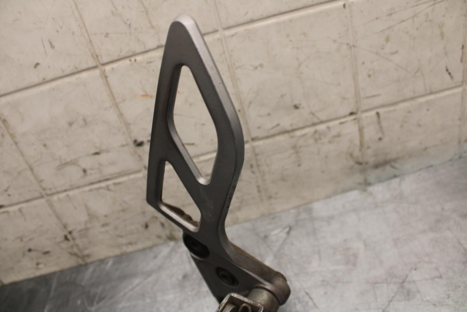 2016 Suzuki Bandit  GSF1250SA ABS LEFT REARSET REAR SET DRIVER FOOT BB509 #B