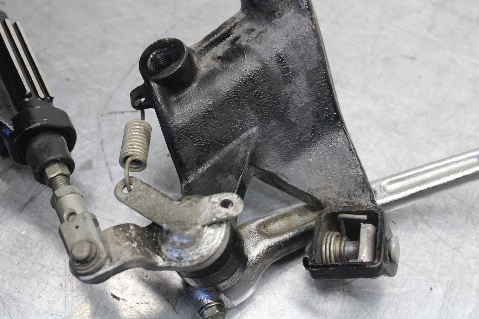 1998 Yamaha Vmax 1200 VMX1200 REAR BACK BRAKE MASTER CYLINDER W RESERVOIR BB620