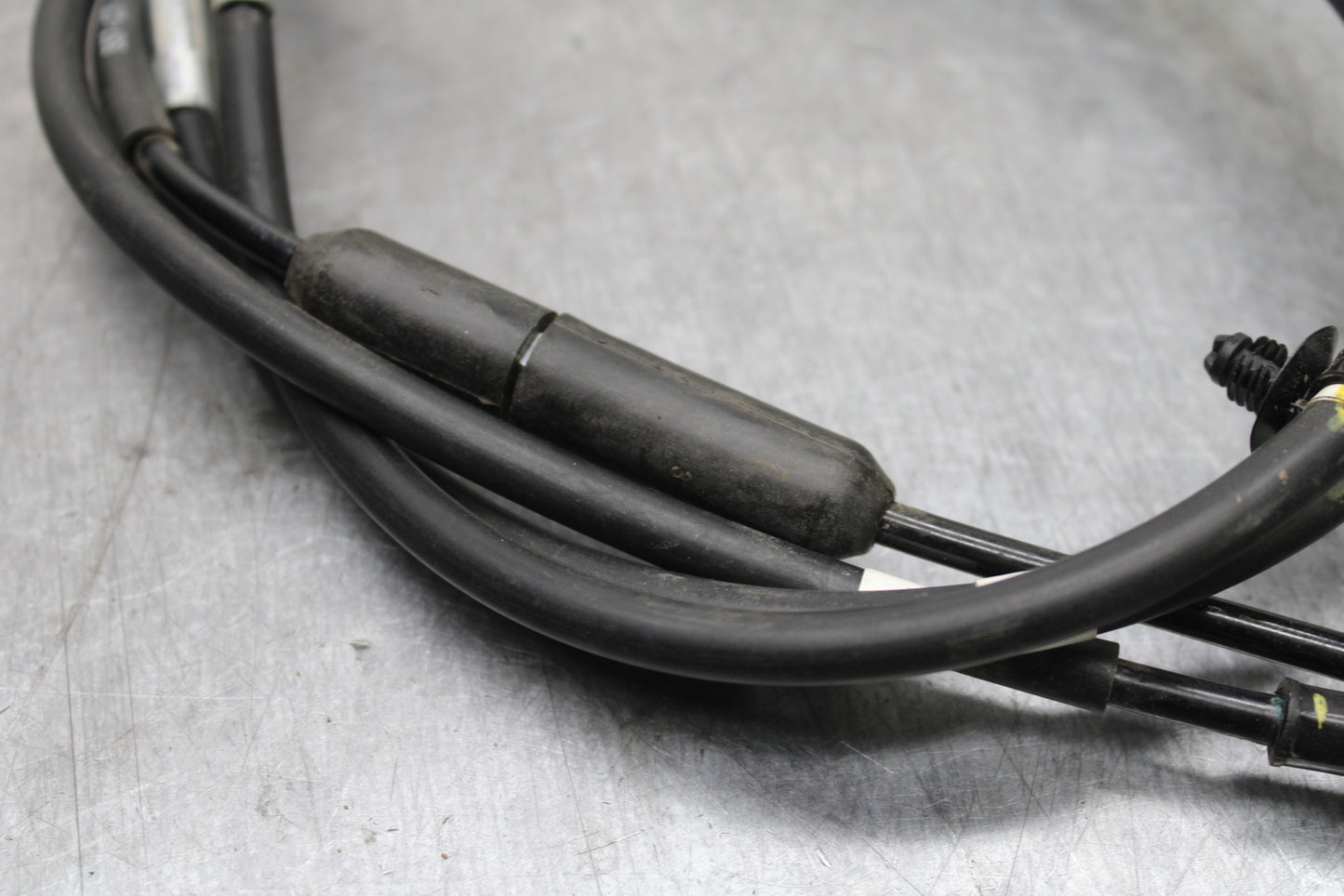 19-21 YAMAHA YZF R3 THROTTLE CABLES LINES BB121