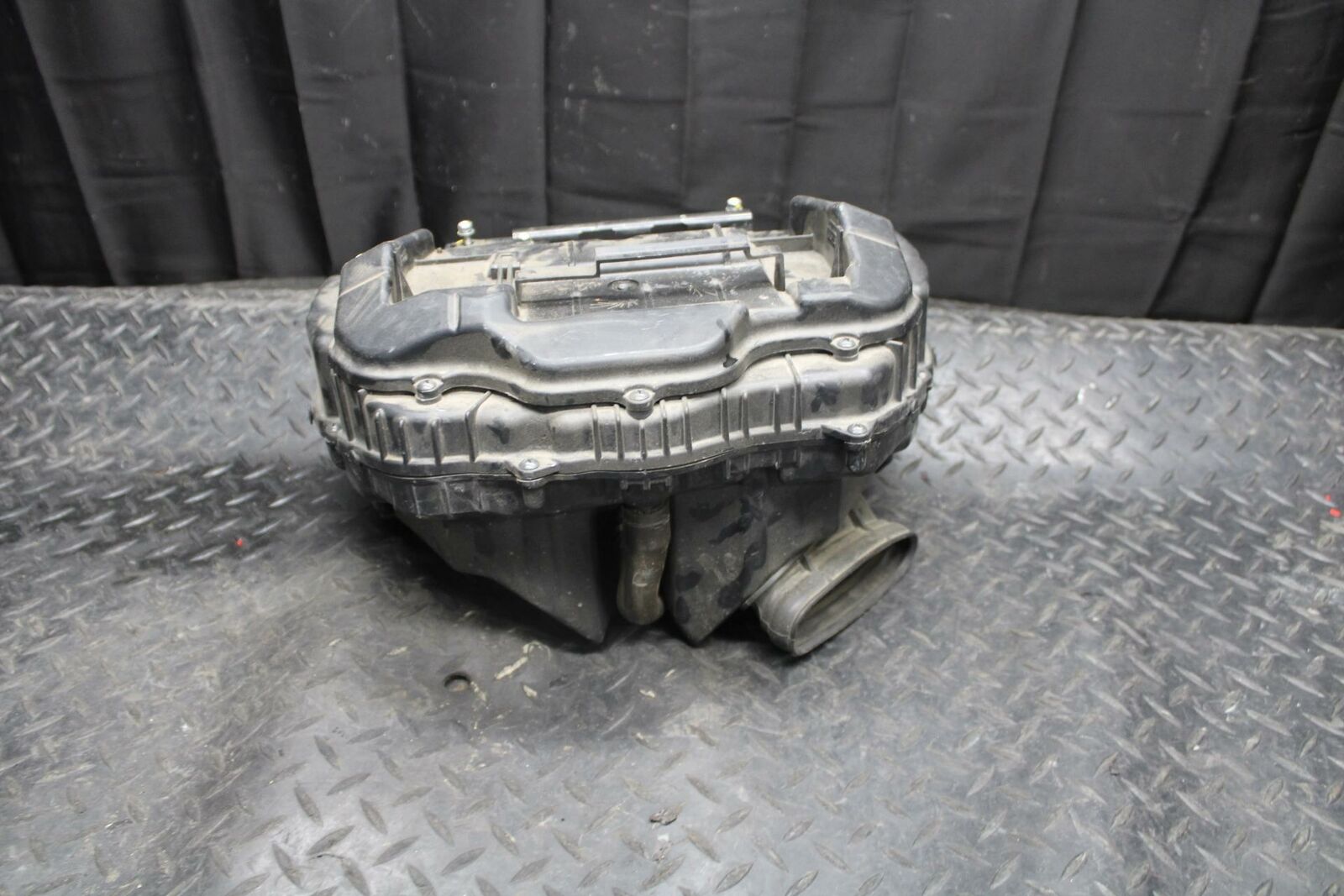 10-11 HONDA CBR1000RR AIRBOX AIR INTAKE FILTER BOX BB228