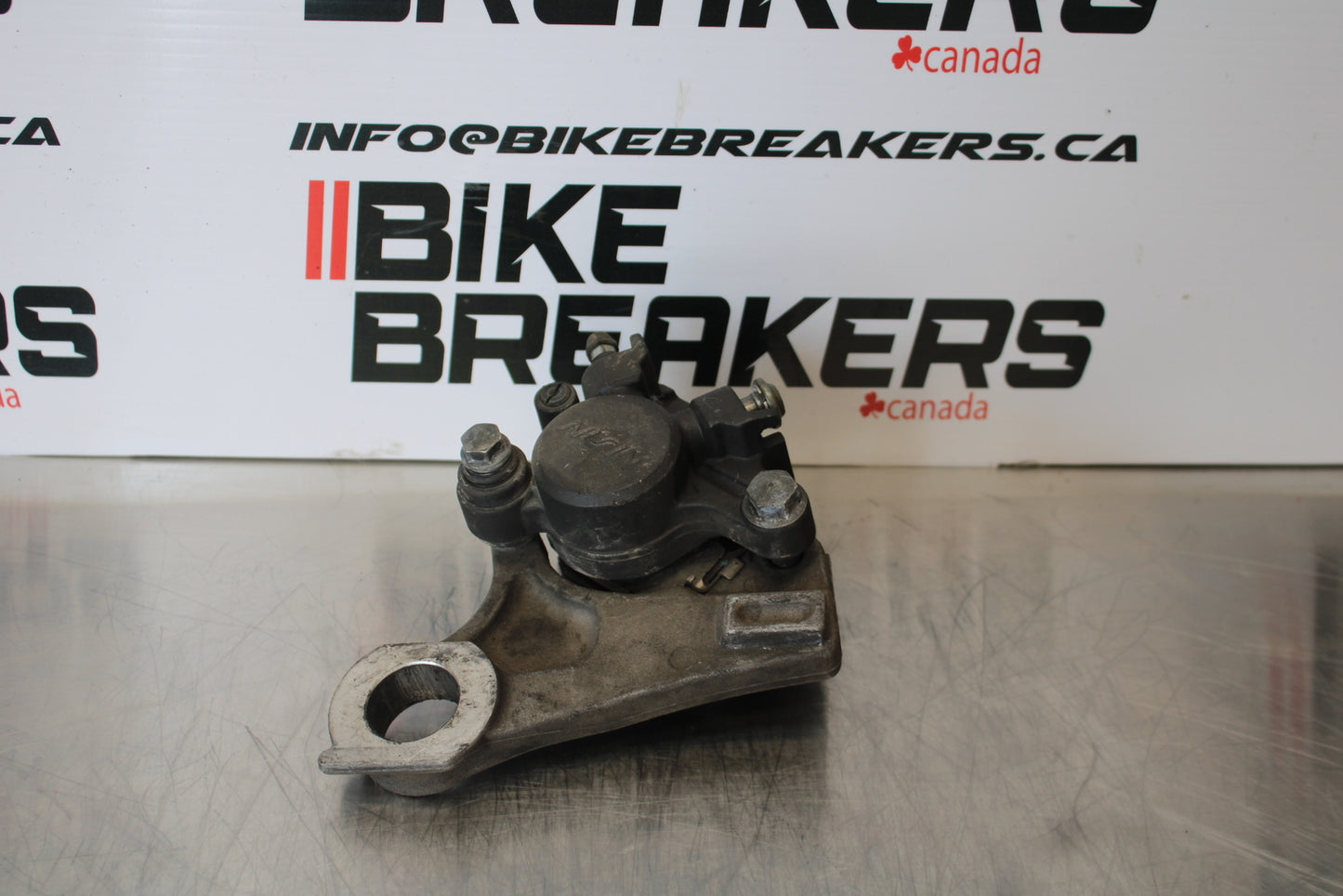 07-08 YAMAHA YZF R1 REAR BACK BRAKE CALIPER W MOUNT BRACKET BB160