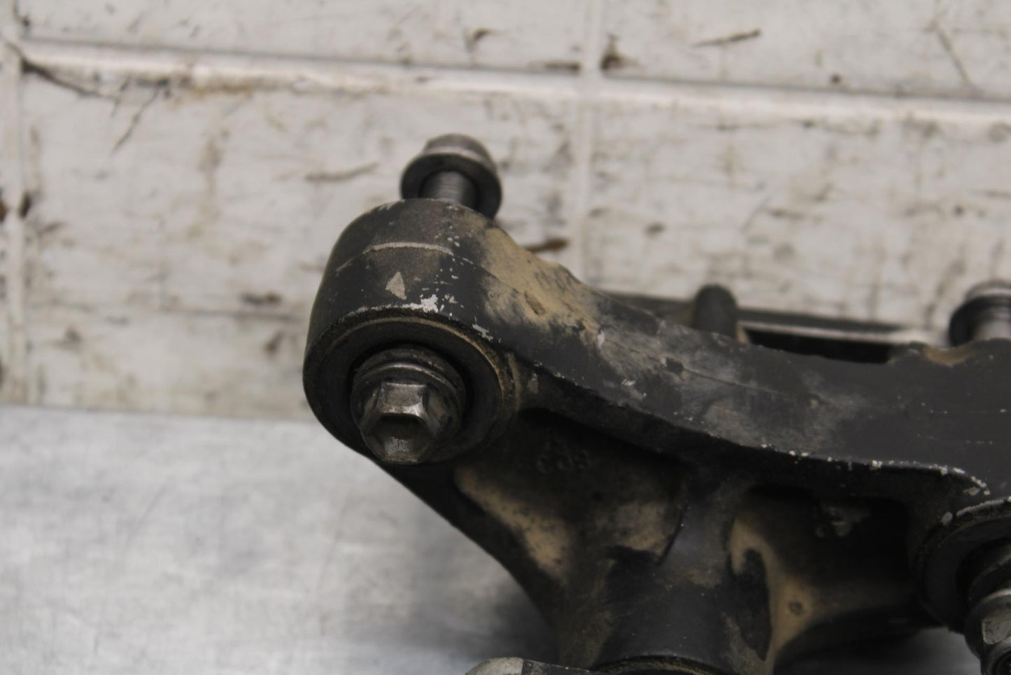 2000 Kawasaki Ninja ZX12R ZX1200A REAR DOGBONE SHOCK LINKAGE 39007-1287 BB565