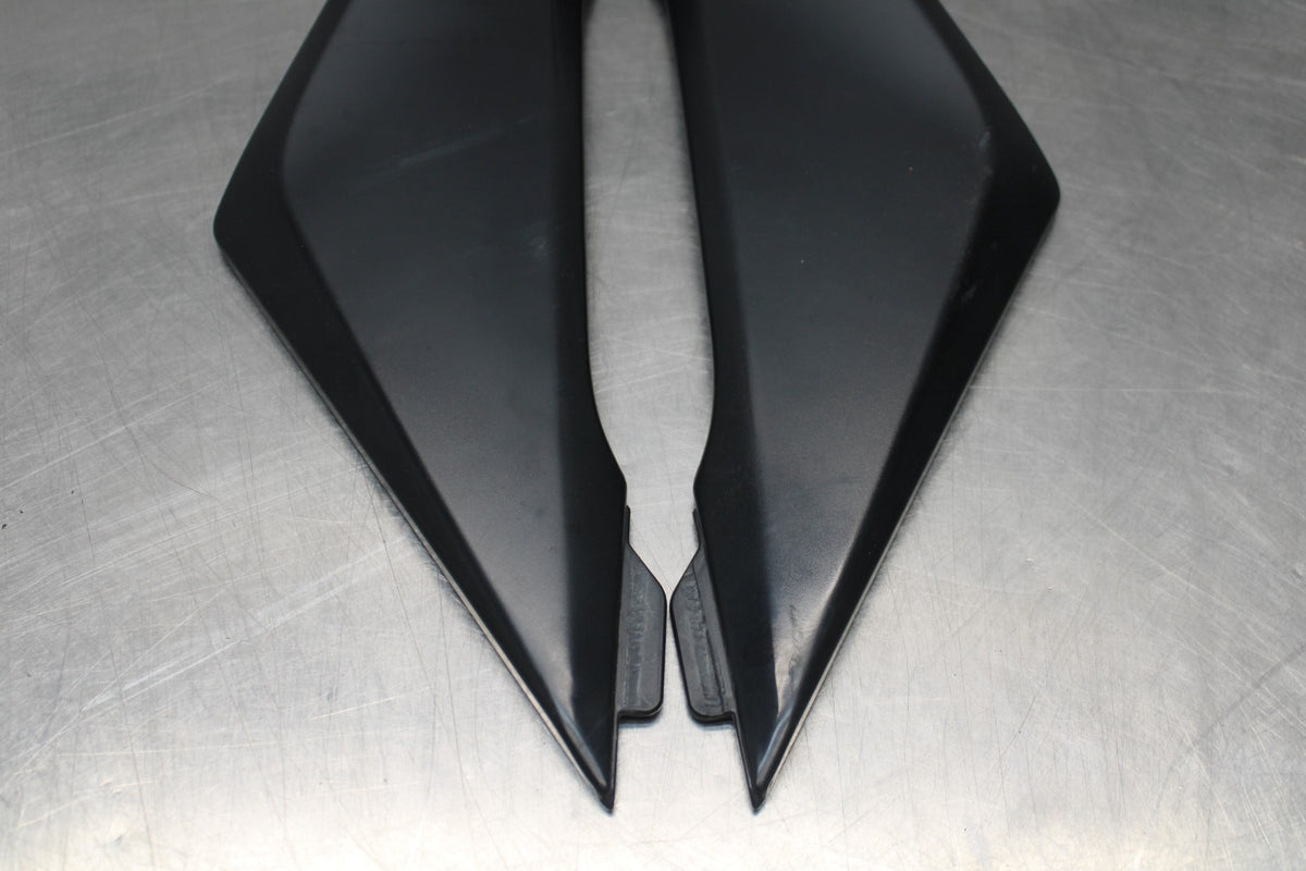 05-06 SUZUKI GSXR1000 RIGHT LEFT GAS FUEL TANK PANELS COVERS TRIM COWLS BB857