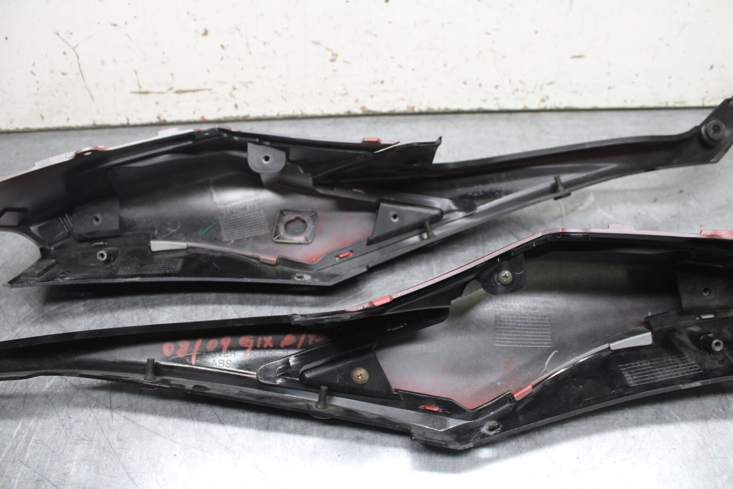 08-10 SUZUKI GSXR 600  REAR BACK TAIL FAIRING COWL SHROUD SET BB101