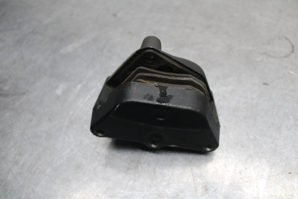 04-16 HARLEY-DAVIDSON SPORTSTER 883 LEFT FRONT BRAKE CALIPER BB680