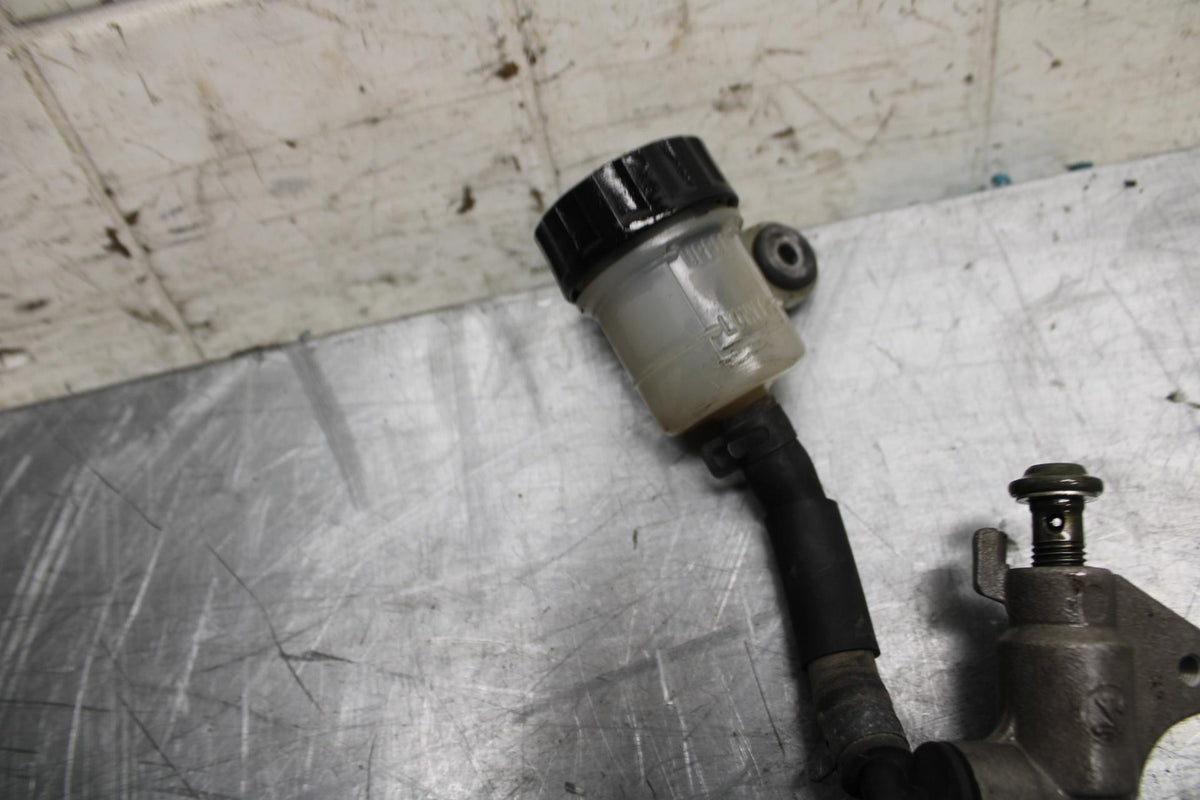07 YAMAHA YZF R6 REAR BRAKE MASTER CYLINDER W RESERVOIR 2C0-2583V-01-00 BB495