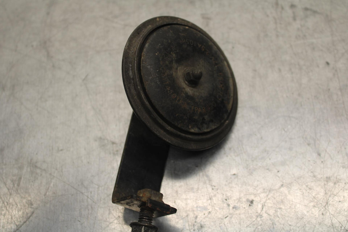 84-86 KAWASAKI GPZ900 HORN SIGNAL BB84