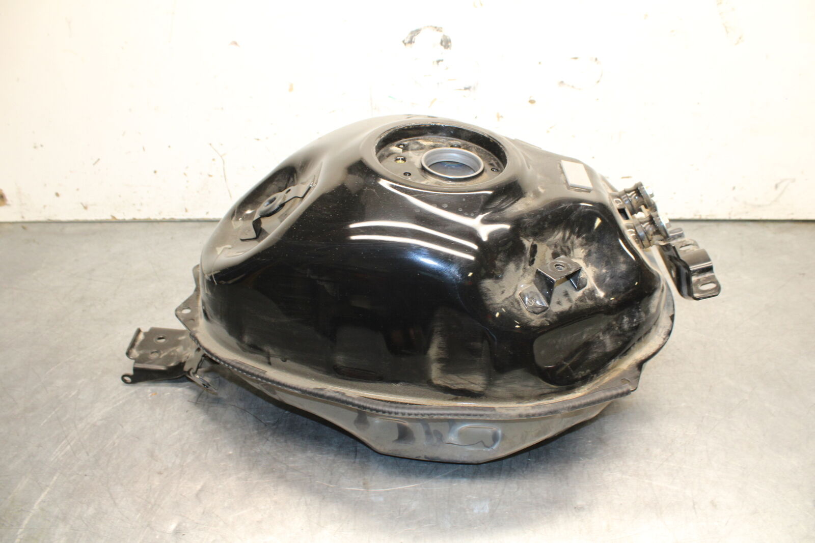 19-24 YAMAHA R3 GAS TANK FUEL CELL PETROL RESERVOIR BB736