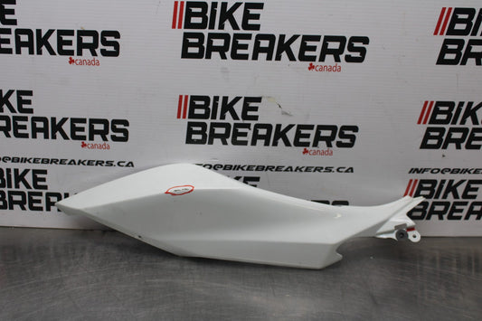 18-26 KAWASAKI Z400 RIGHT REAR BACK TAIL FAIRING COWL SHROUD BB852