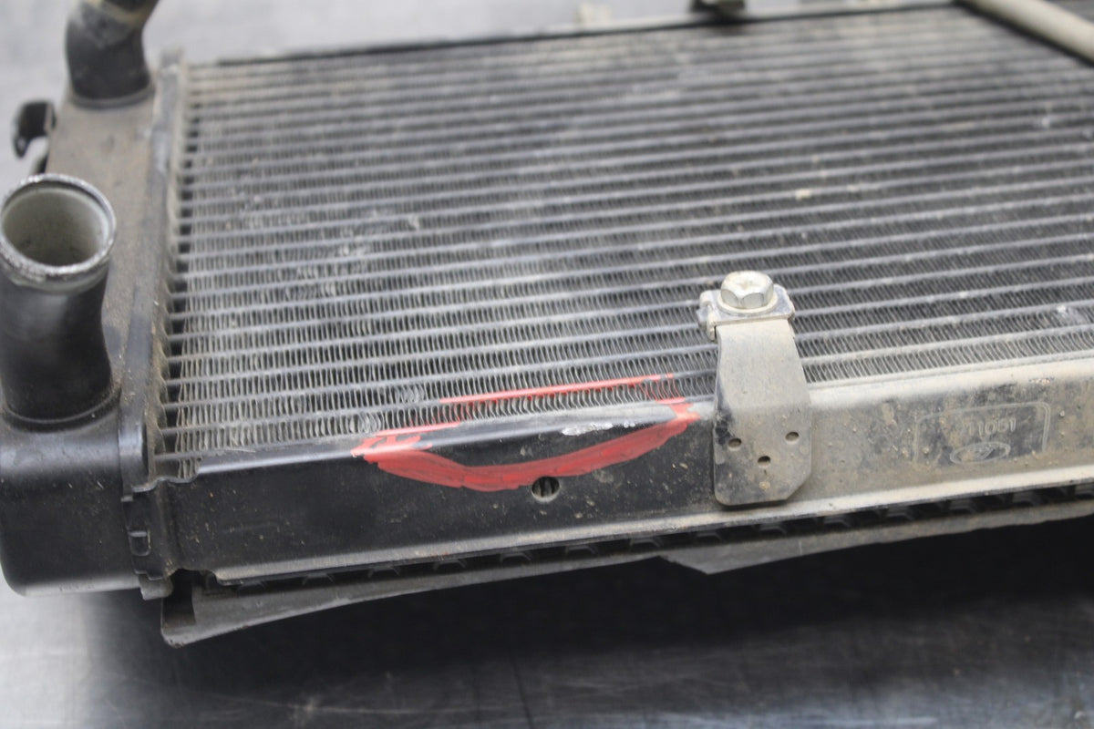 15 TRIUMPH TIGER 800 ENGINE RADIATOR MOTOR COOLER COOLING RADIATER BB873