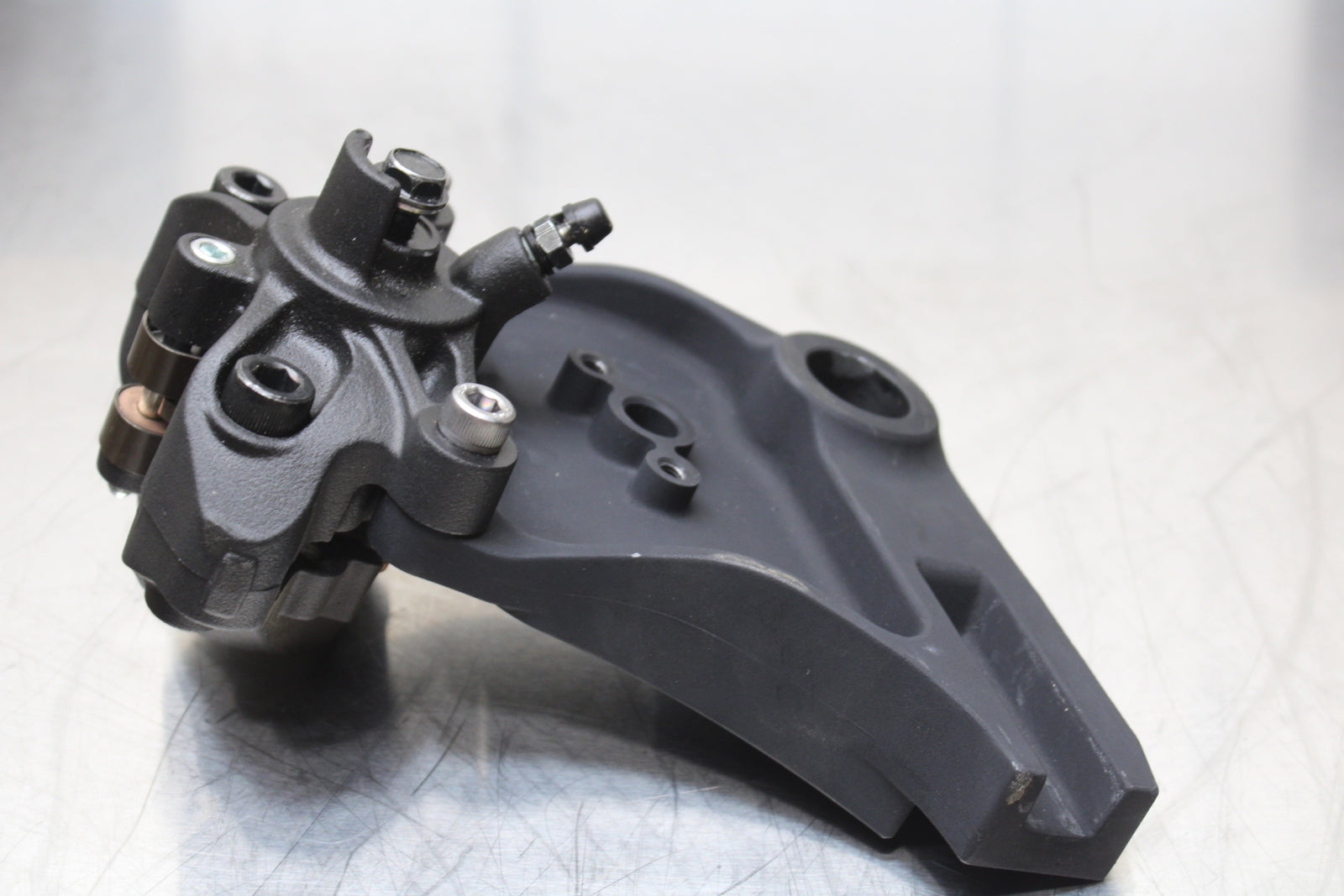 23-24 KAWASAKI NINJA ZX14R REAR BACK BRAKE CALIPER W MOUNT BRACKET BB141