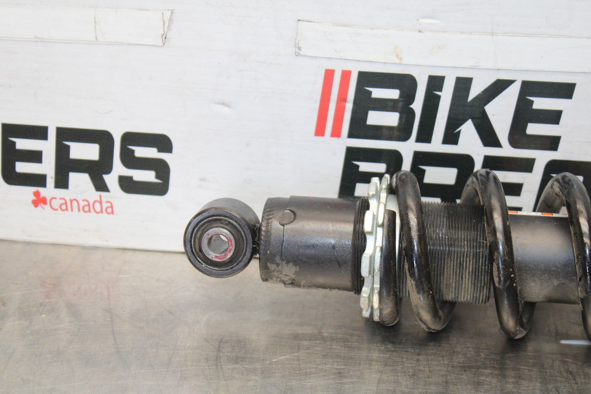 25 KAWASAKI Z900 REAR BACK SHOCK ABSORBER SUSPENSION BB928