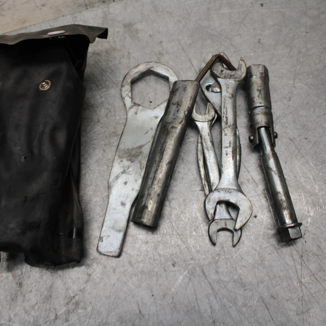 2009 Kawasaki Ninja ZX6R ZX600R STOCK TOOLS OEM TOOL BAG KIT SET BB538