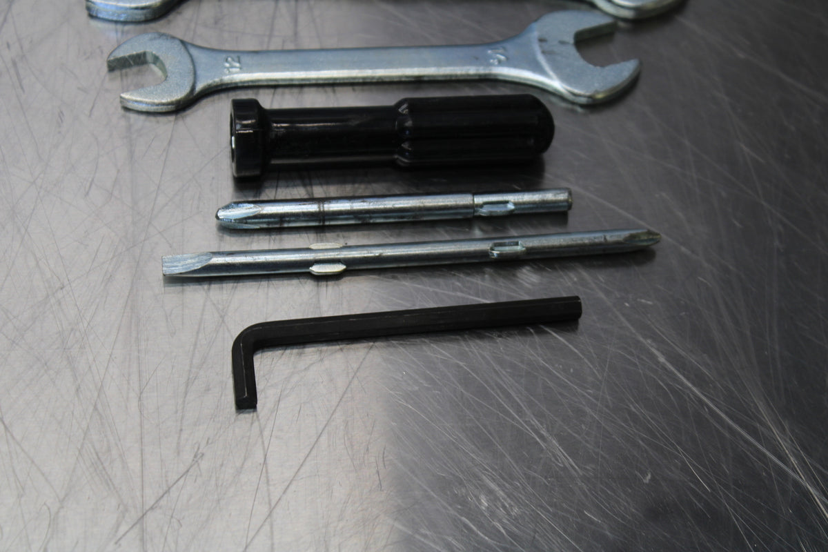 07 KAWASAKI Z1000 STOCK TOOLS OEM TOOL BAG KIT SET BB148