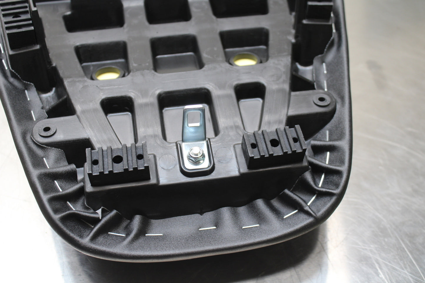 23-24 KAWASAKI NINJA ZX14R NEW!! FRONT REAR SEAT SADDLE BB141