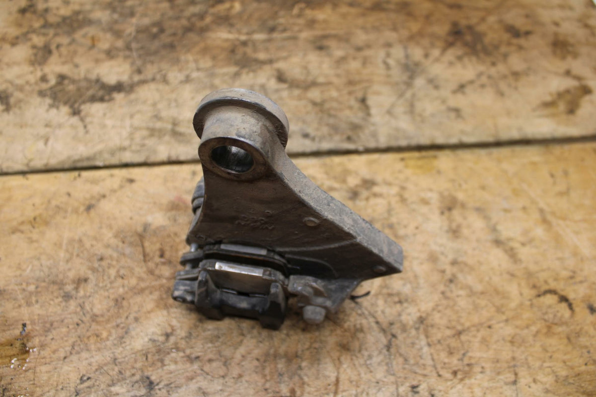 07-11 SUZUKI VSTROM 650 REAR BACK BRAKE CALIPER W MOUNT BRACKET