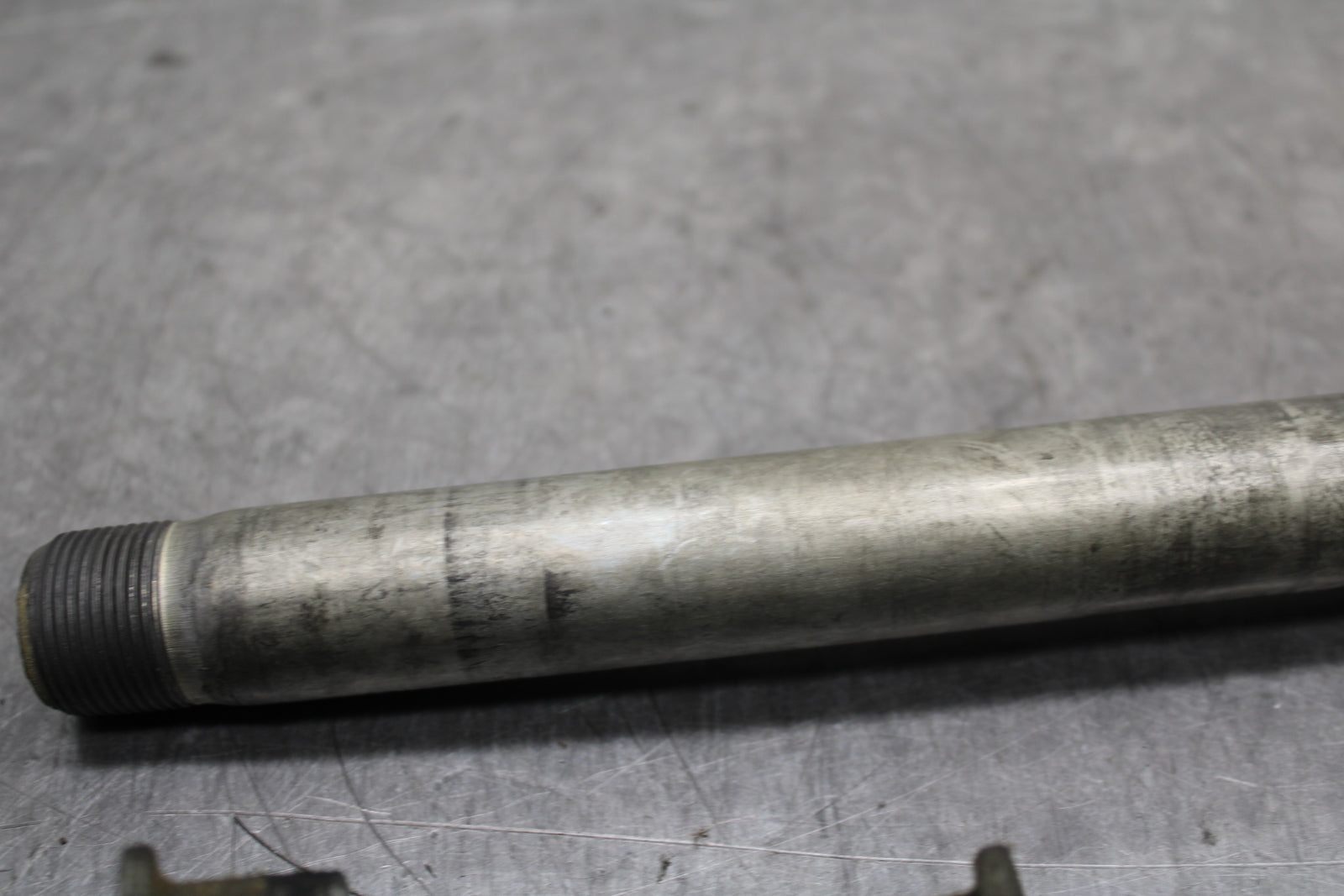 00-05 KAWASAKI NINJA ZX12R FRONT WHEEL RIM AXLE PIVOT BOLT BB121