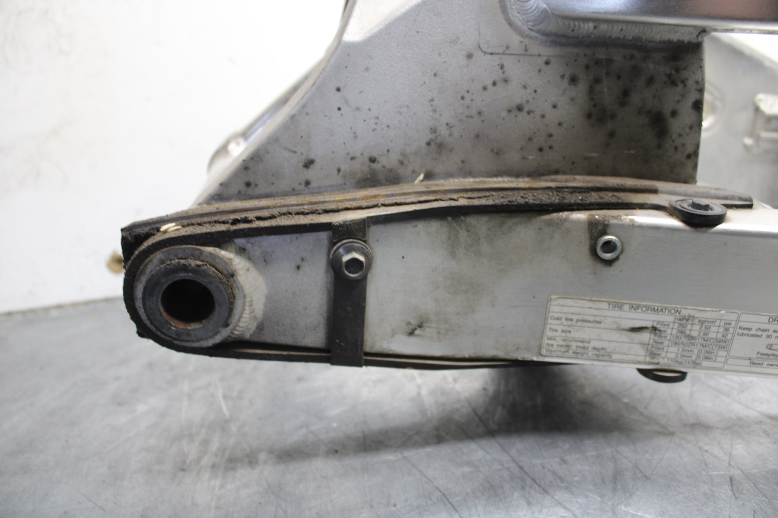 17-21 HONDA CBR1000RR SP REAR SWINGARM BACK SUSPENSION SWING ARM BB681