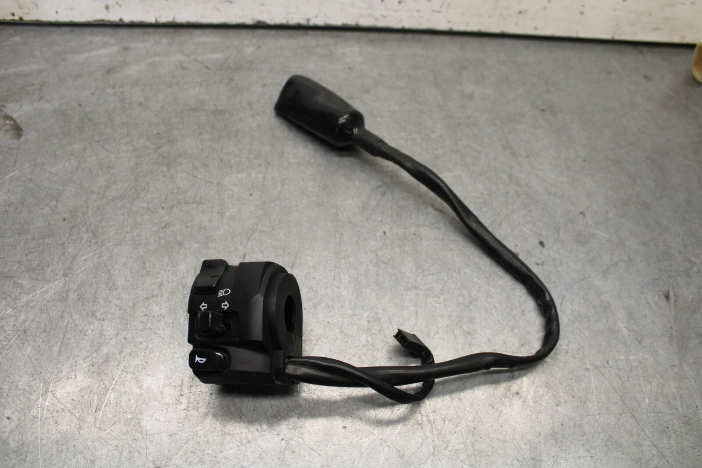 18-23 KAWASAKI NINJA 400 LEFT CLIP ON HANDLE HORN SIGNALS SWITCH SWITCHES BB660