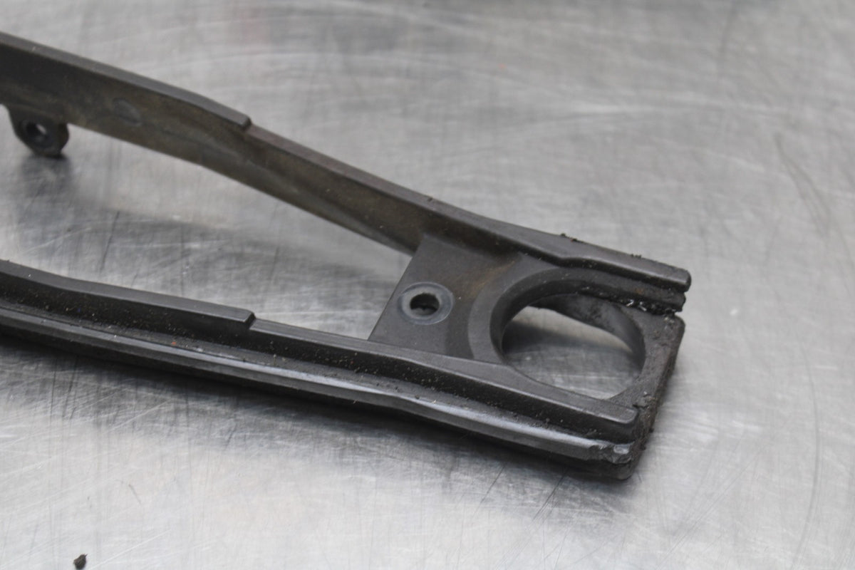 06-07 SUZUKI GSXR 600 SWINGARM CHAIN BUFFER SLIDER GUIDE BB845