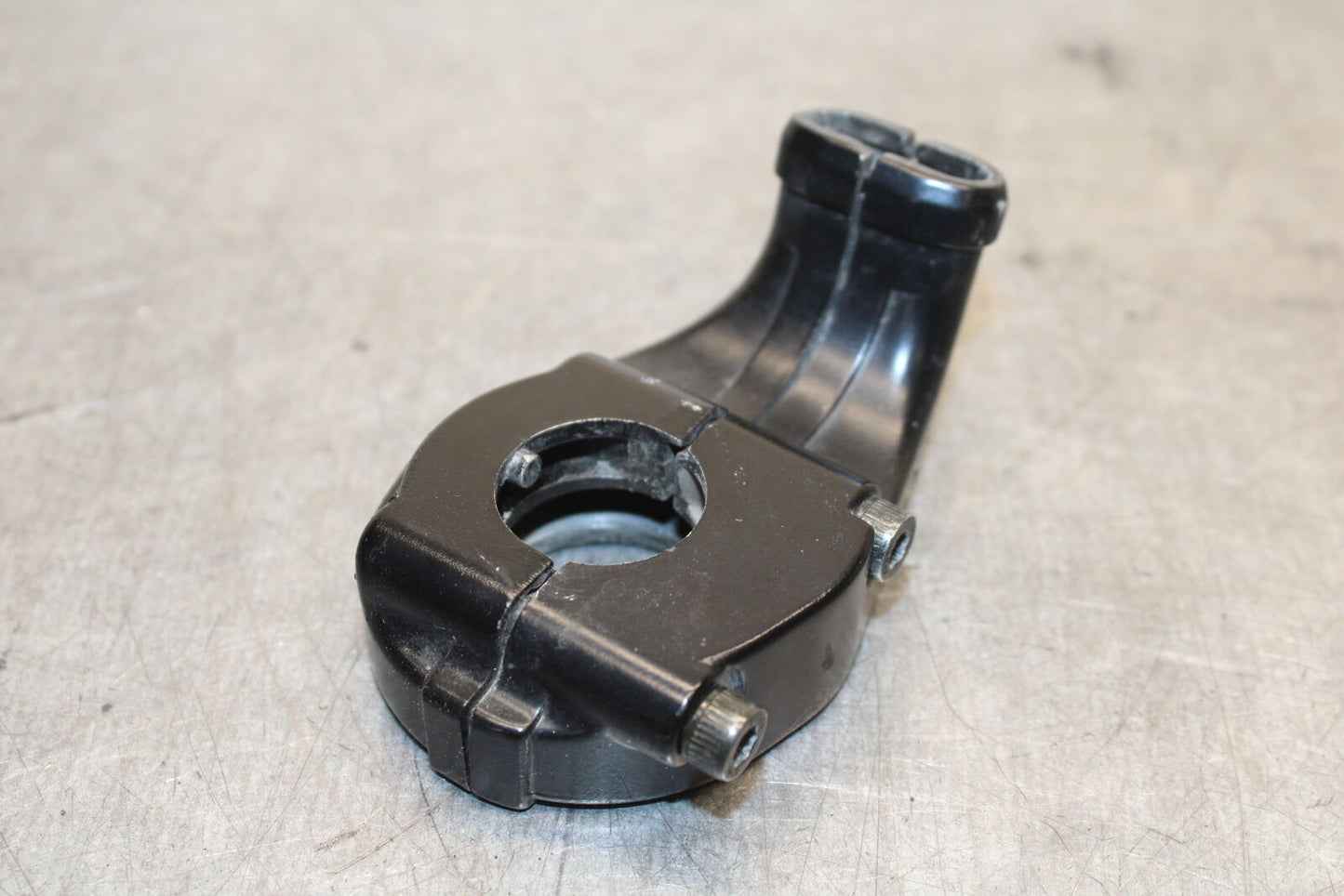 07-08 YAMAHA YZF R1 THROTTLE CABLE LINE HOUSING GUIDE BB675
