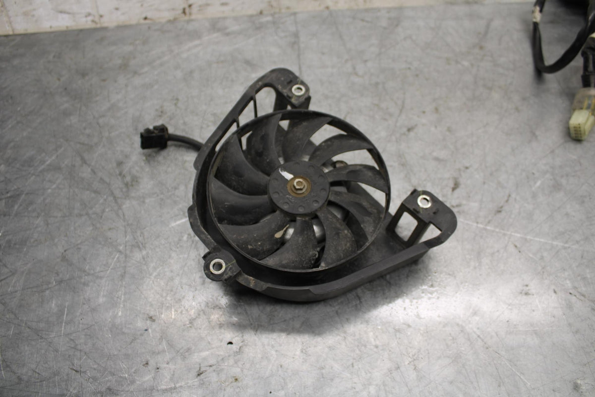 2015 Yamaha YZF R3 ENGINE RADIATOR COOLING FAN 2MS-E2405-00-00 BB526
