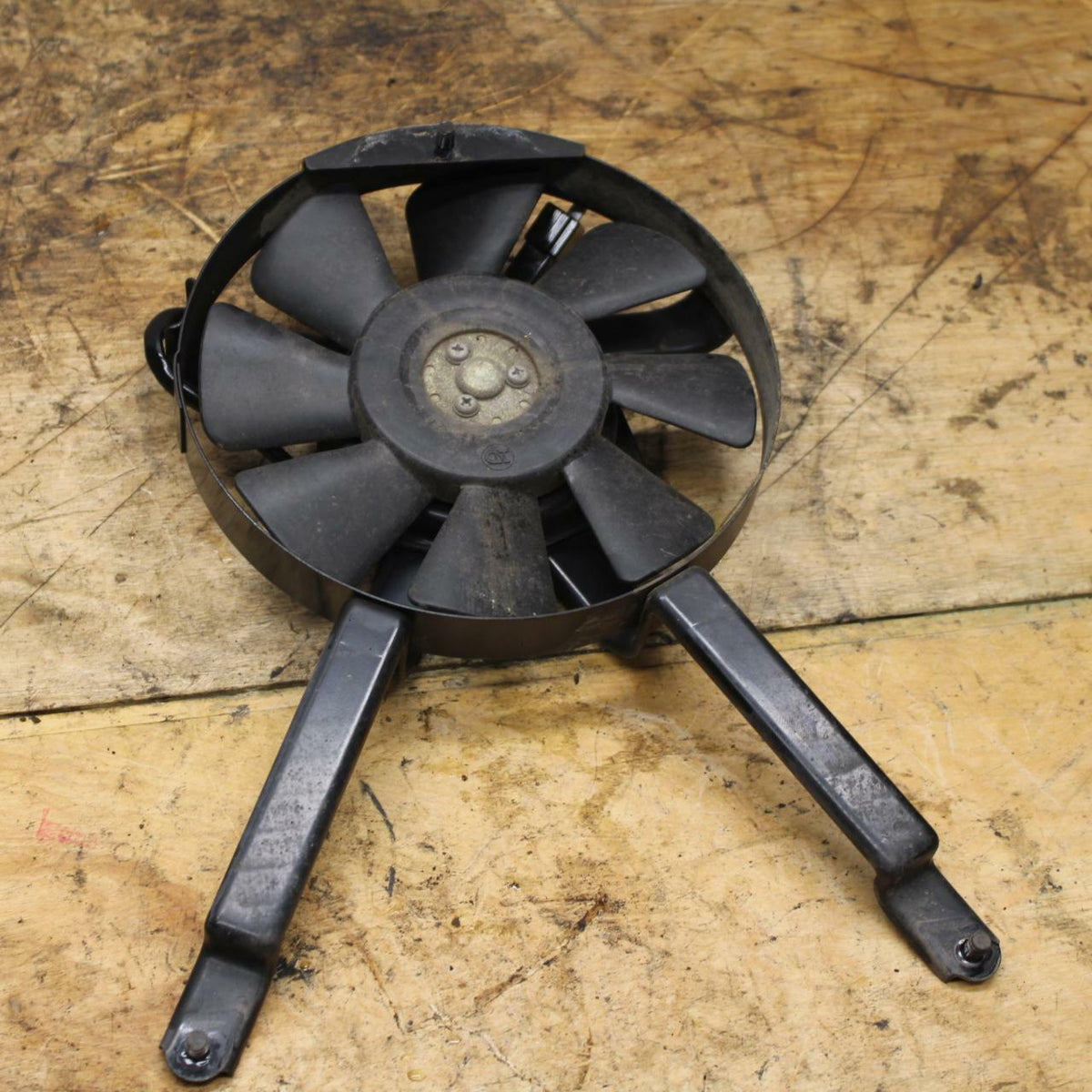 91-93 YAMAHA FZR1000 ENGINE RADIATOR COOLING FAN BB339