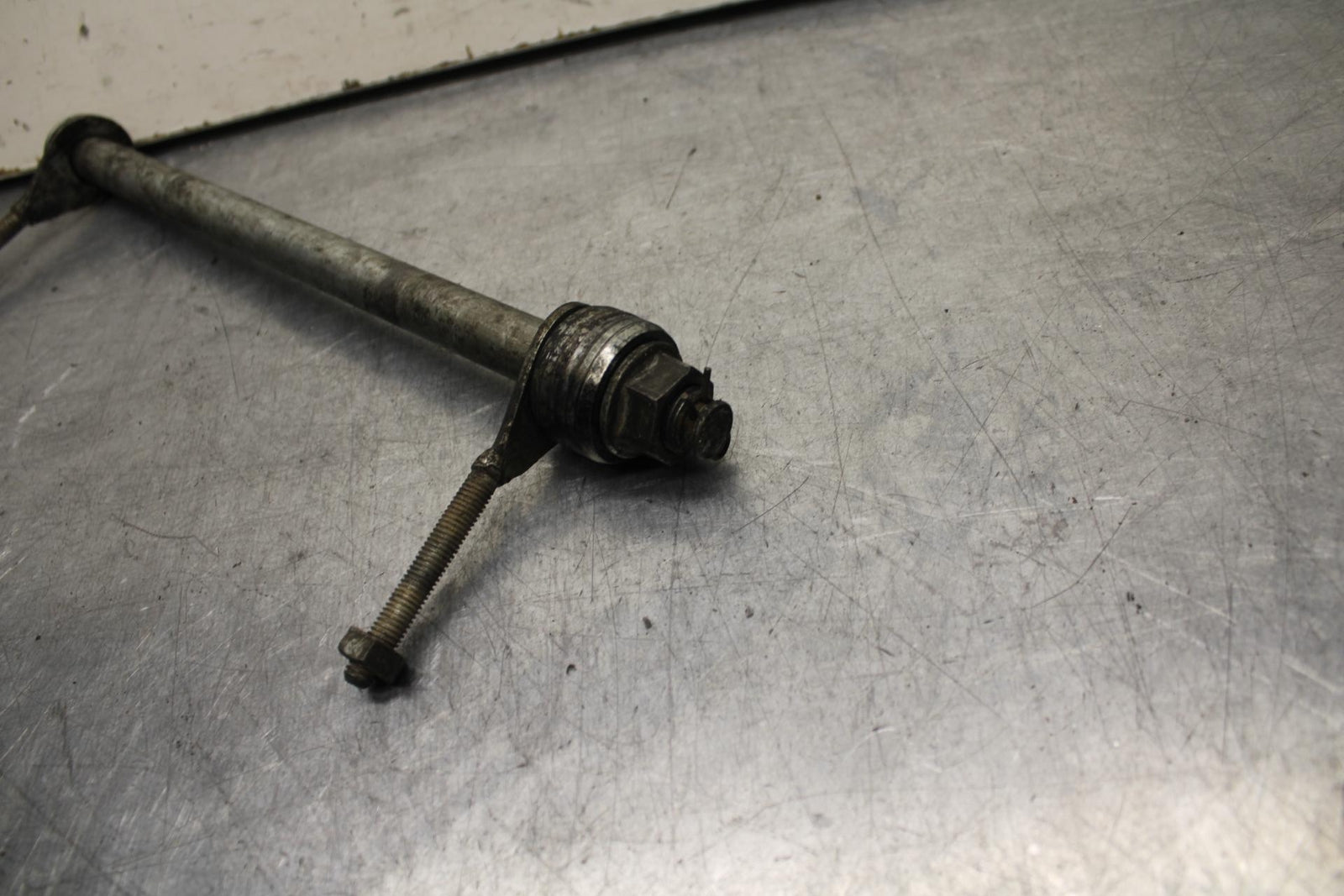 1996 Kawasaki Vulcan 800 VN800B Classic REAR AXLE WHEEL RIM PIVOT BOLT AXEL BB93