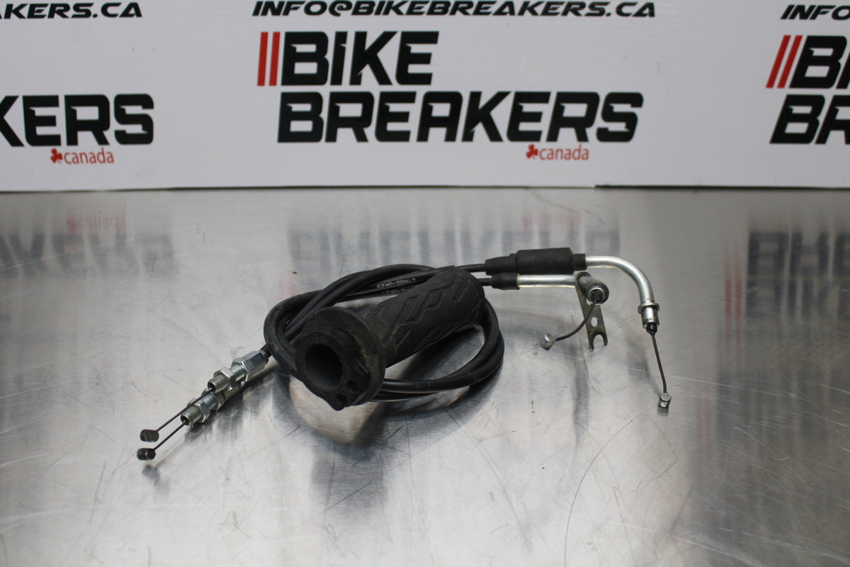 11 SUZUKI GSXR1000 THROTTLE CABLES LINES BB142